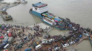 Los trabajadores migrantes huyen de la capital mientras Bangladesh endurece el cierre por coronavirus | FOTOS