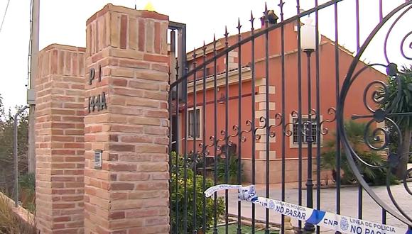 La vivienda donde ocurrió el triple crimen que conmueve a España.
