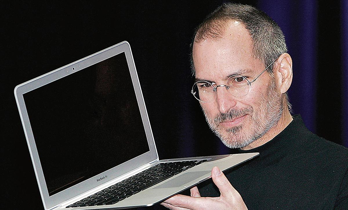 Muchas de tendencias actuales de la industria tecnológica pueden rastrearse hasta Steve Jobs. (Foto: AFP)