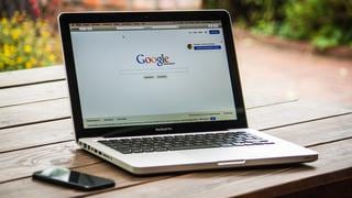 Por qué Google recomienda no usar su buscador por las noches: “Reduce tu nivel de estrés”