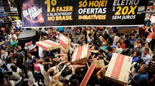 Black Friday: Día de locura en los supermercados del mundo - 1