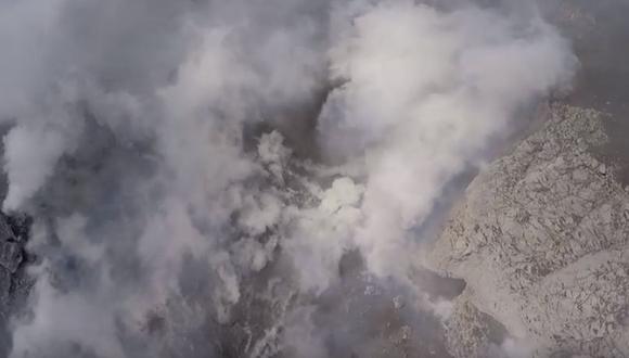 Drones registran desde el aire al volcán Sabancaya en plena erupción | VIDEO