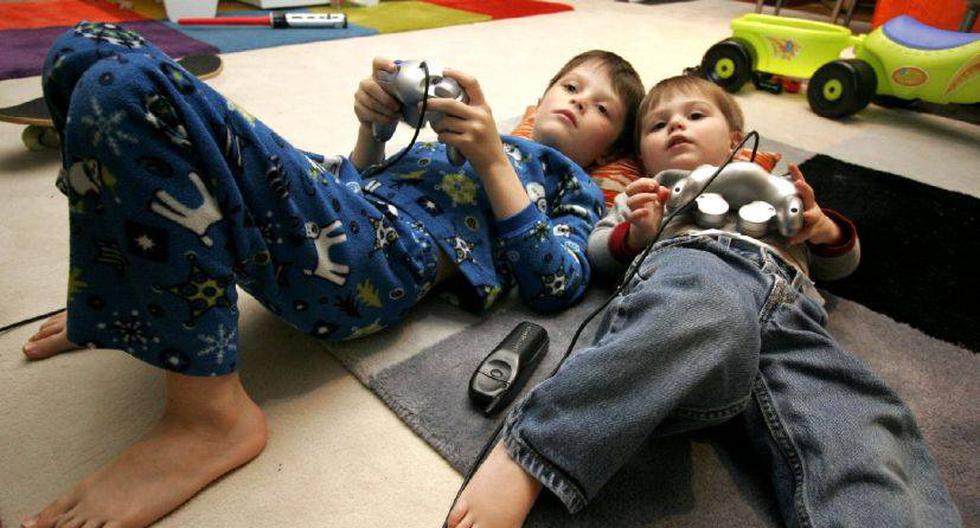 Una hora o menos de videojuegos al día es buena para el crecimiento de los menores. (Foto: sean dreillinger/Flickr)