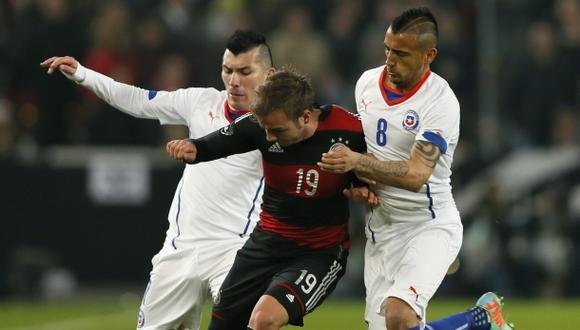 Löw sigue impactado por superioridad de Chile ante Alemania
