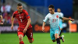 Turquía espera milagro: ganó a República Checa (2-0) en Euro