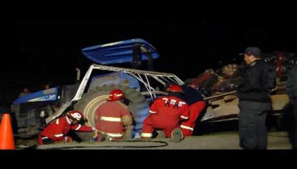 Huancayo: accidente deja dos muertos y diecisiete heridos