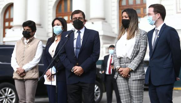 La bancada de Avanza País, encabezada por José Williams, se pronunció tras la renuncia del canciller Héctor Béjar. (Foto: Jesús Saucedo / @photo.gec)