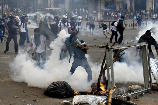 Venezuela: Otro día de furia en Caracas - 6
