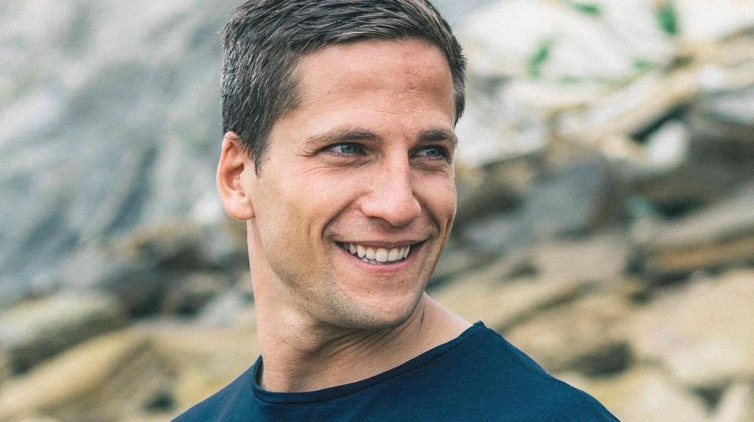 El profesor de forma física y vida sana de "O.T." sería demandado por intrusismo. (Foto:Instagram)