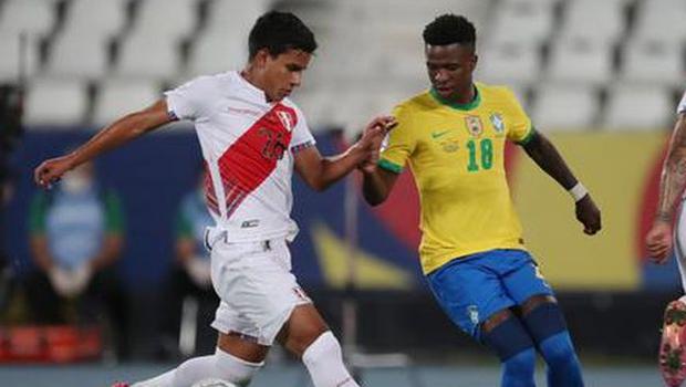 Zilmer Lora played in the Copa America 2021 against Brazil.  (Photo: Reuters)