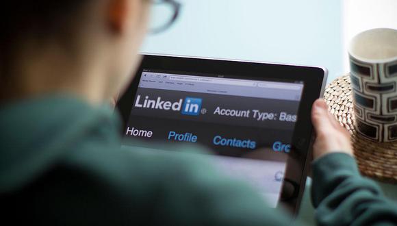 LinkedIn es la mayor red profesional para hacer networking aunque, en muchos casos, hay profesionales que emplean su perfil para otros intereses (Foto: AFP)