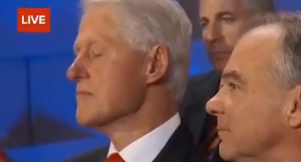 Donald Trump se burló del exmandatario Bill Clinton por quedarse dormido durante el discurso de su esposa, Hillary Clinton, en la Convención Demócrata. (Foto: Instagram)