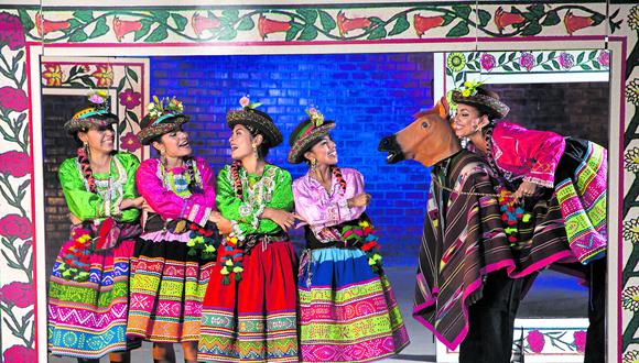 Cantos, juegos para adultos -como el Allinaysu tic tic tic- y corridas de caballos con domadoras son parte de las costumbres sarhuinas (FOTO: José Rojas Bashe)