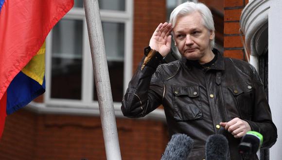 Julian Assange se refugió en la embajada ecuatoriana en la capital británica en 2012 para evitar su extradición a Suecia, que entonces solicitaba su entrega por presuntos delitos sexuales. (Foto: AFP)
