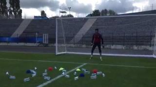 Eurocopa: Petr Cech y su extraño entrenamiento con botellas