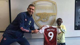 Arsenal contrató a Leo Messo, niño de futuro prometedor