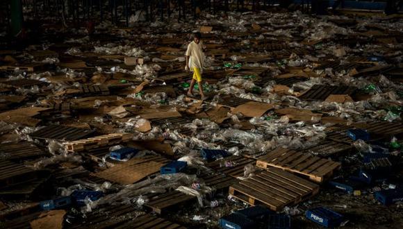 Un almacén de Pepsi que fue saqueado en Maracaibo, donde se cortó la electricidad durante varios días. (Foto: Meridith Kohut para © The New York Times)
