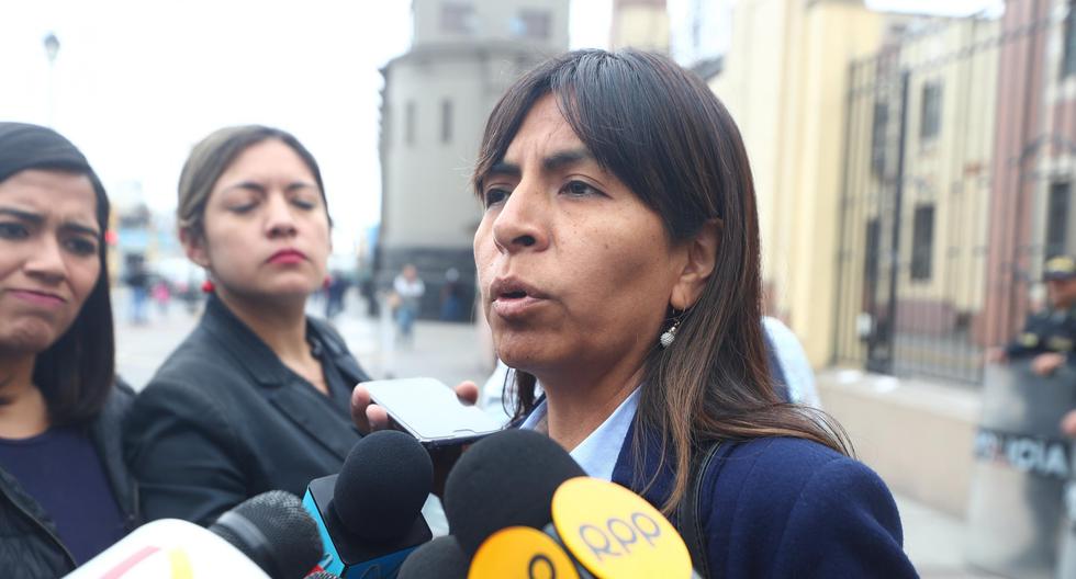 Giulliana Loza, abogada de Keiko Fujimori, calificó la decisión del juez Richard Concepción Carhuancho como \"arbitraria y abusiva\". (FOTO: USI)