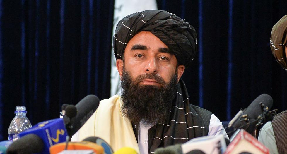 Taliban orders all former officials to hand over all weapons and public property within a week