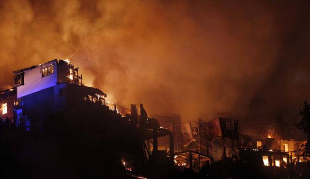 Incendio en Valparaíso: El dolor en medio de los escombros - 9