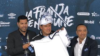 Juan Reynoso, presentado ante la prensa mexicana como nuevo técnico del Puebla