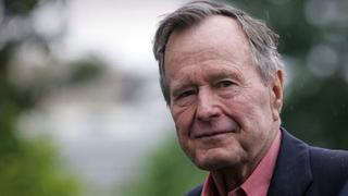 Ex presidente George H.W. Bush pasa segunda noche hospitalizado