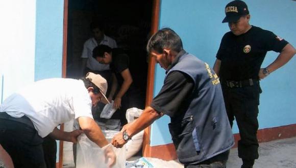 En total se incautaron 200 kilos de harina de trigo vencidos en el colegio Túpac Amaru, en la provincia de Bagua, en Amazonas.