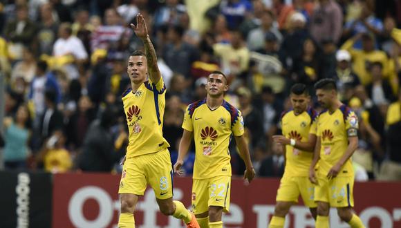 Las 'Águilas' del América tuvieron reacción y le dieron vuelta al marcador, luego de ir perdiendo en el Estadio Azteca ante Cruz Azul por la fecha 13 del torneo. (Foto: AFP)