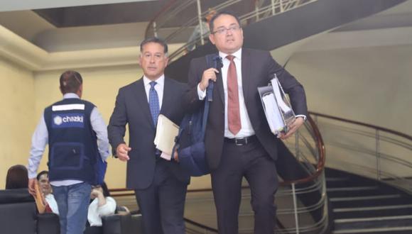 Gerardo Sepúlveda acudió a la sede de la fiscalía de Lavado de Activos, junto con su abogado. Empresario chileno se encuentra en Lima desde el domingo (Foto: Eduardo Cavero/GEC).