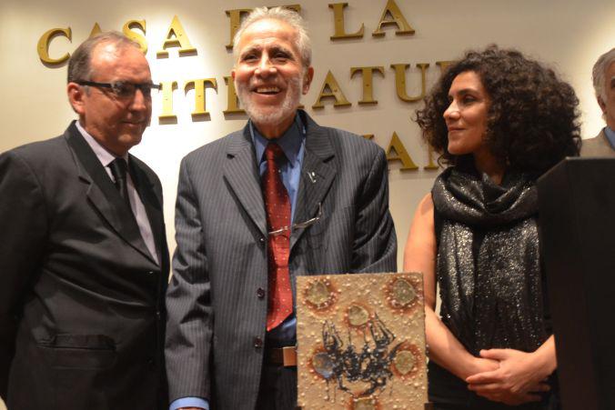 Oviedo recibió el premio Casa de la literatura en 2014. 