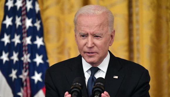 El presidente de los Estados Unidos, Joe Biden, habla antes de firmar la Ley de crímenes de odio Covid-19, en el East Room de la Casa Blanca en Washington, DC. (Foto: Nicholas Kamm / AFP)