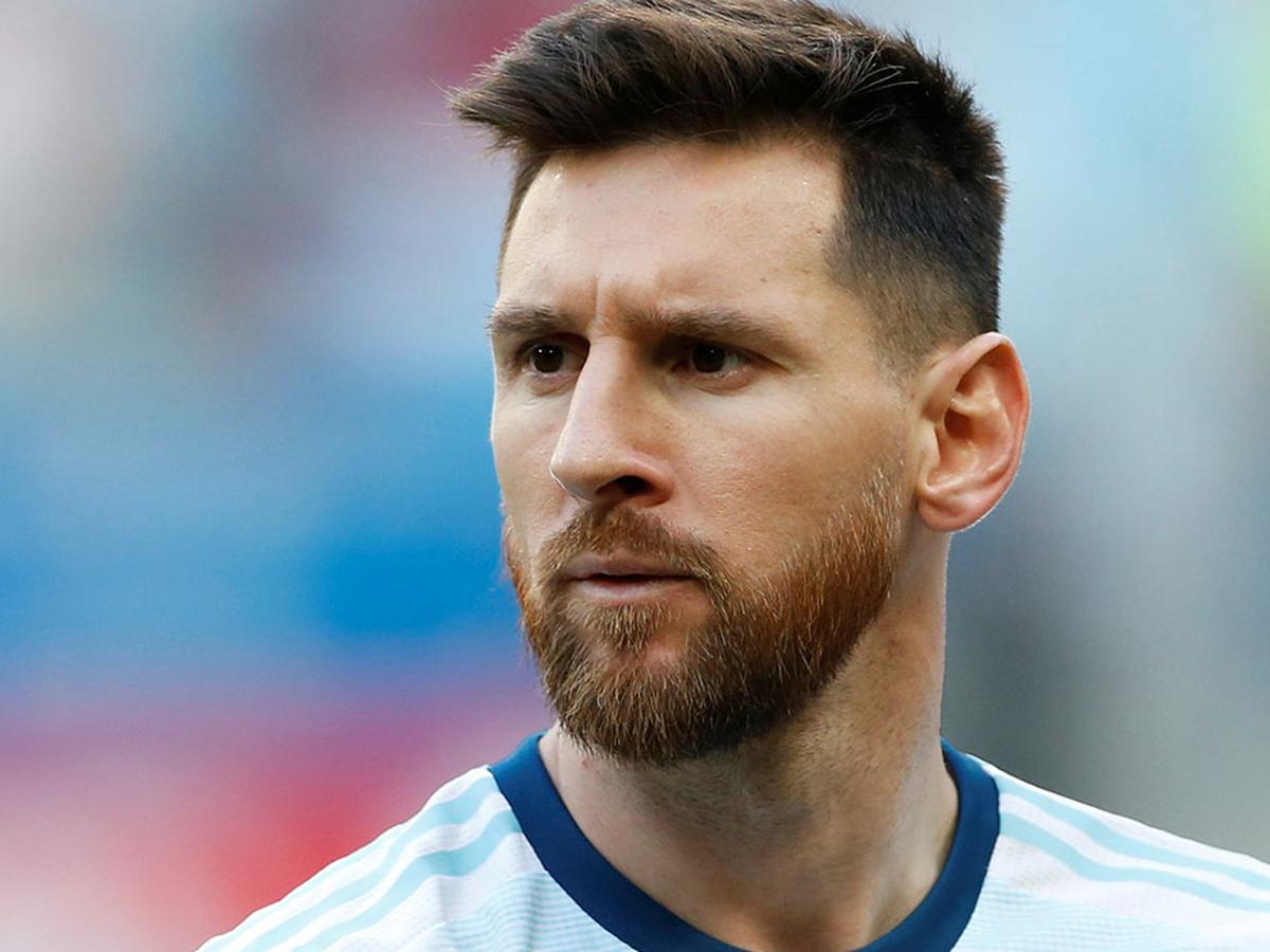 Qué hace Lionel Messi cuando suena el himno de Argentina? Niño que lo  acompañó a la cancha lo reveló | DEPORTE-TOTAL | EL COMERCIO PERÚ