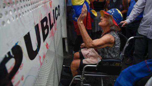 Venezuela: Ancianos fueron reprimidos con gas pimienta [VIDEO]