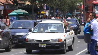Taxis colectivos: ¿cuándo empezaron a generar más caos en las vías de la ciudad?