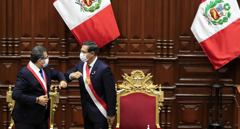 En su discurso, en lugar de puyas, Martín Vizcarra lanzó guiños y miradas concertadoras a los congresistas. (Foto: Presidencia de la República)