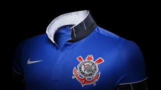FOTOS: Corinthians presentó su nueva camiseta azul inspirada en la de la selección brasileña de 1965