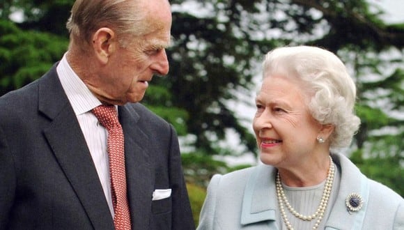 Felipe de Edimburgo y la reina Isabel II del Reino Unido. (Foto: AFP | Fiona Hanson)
