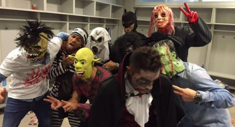 Los futbolistas del Barcelona no perdieron la oportunidad de celebrar Halloween. (Foto: Twitter)