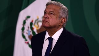 Presidente de México critica inhabilitación electoral de candidato señalado de abuso sexual