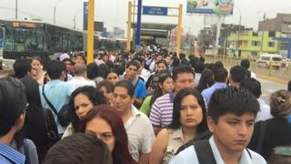 Metropolitano: usuarios tardaron hasta una hora en tomar buses
