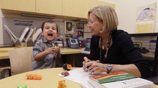 Devuelven el habla a un niño gracias a una innovadora operación