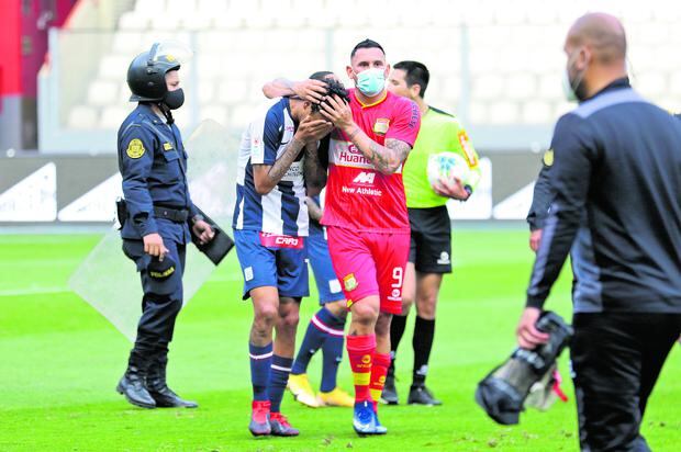 Alianza Lima jugará el próximo año en la Liga 2 del torneo peruano, tras quedar en zona de descenso en el torneo profesional. Directivos esperan fallo a uno de los reclamos en la FPF con el que buscan salvar la categoría. (Foto: Liga 1)