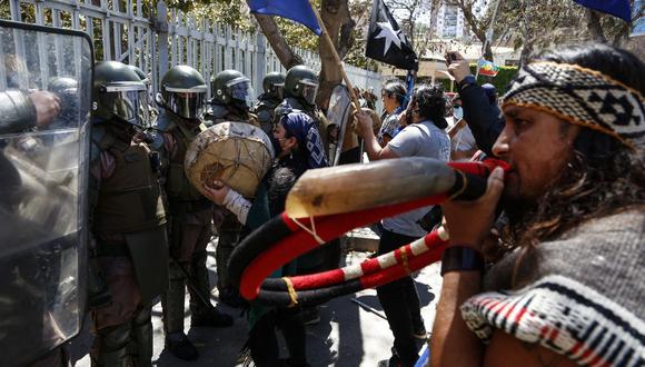 La medida del Gobierno de Chile se aplica en el sur del país, convulsionado por un dilatado conflicto entre el Estado y grupos de la etnia mapuche. (Foto: Dedvi Missene / AFP)