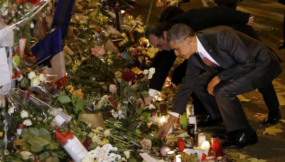 Hollande y Obama acuden al Bataclan para homenajear a víctimas