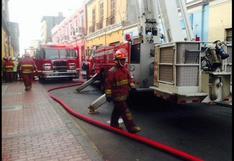 Cercado de Lima: Incendio deja más de 30 inmuebles afectados
