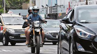 Defensoría señala que norma para prohibir motos con dos pasajeros debe estar basado en criterios técnicos