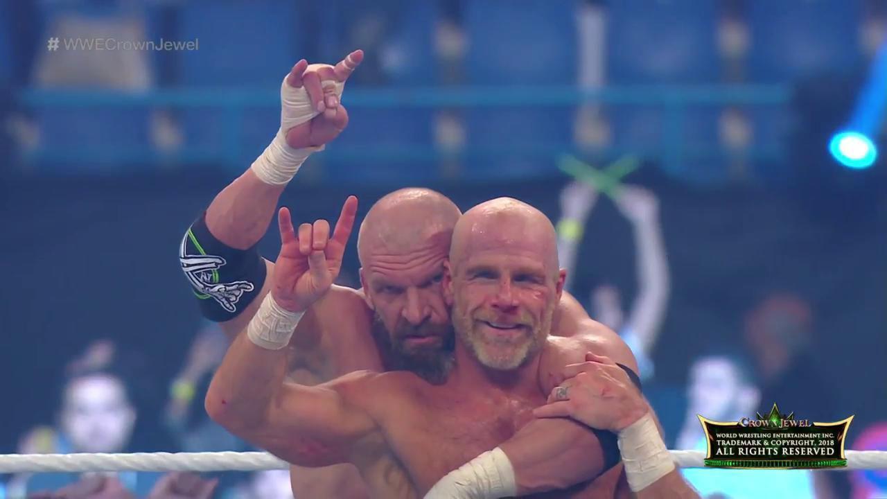 Triple H & Shawn Michaels derrotaron a The Undertaker & Kane, quienes no se pudieron cobrar revancha.
