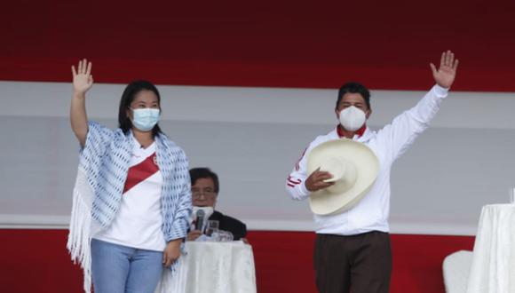 Keiko Fujimori y Pedro Castillo llegaron a la Plaza de Armas de Chota para participar en el debate | Foto: Hugo Pérez / @photo.gec