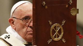 Abusos sexuales en la Iglesia, el estigma del Papa en sus giras