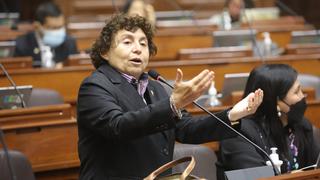 Congreso: Susel Paredes y Martha Moyano protagonizan incidente por comisión que investigó Elecciones 2021